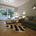 Charming Terrace Apartment *