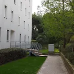Charming Terrace Apartment *