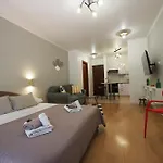 Charming Terrace Apartment *