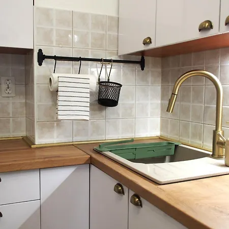 Charming Terrace Apartman *