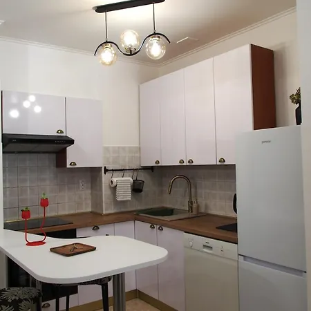 Charming Terrace Split